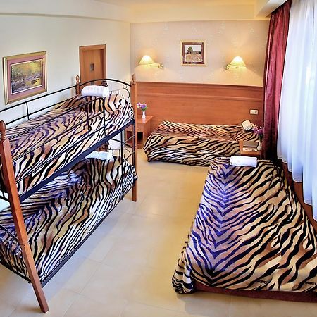 Hostel Jupiter ツァグカゾール エクステリア 写真